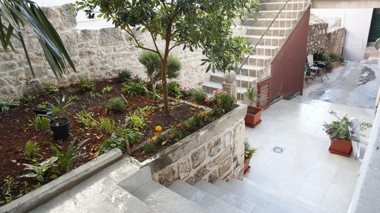 City Center Garden Apartments Šibenik Eksteriør billede